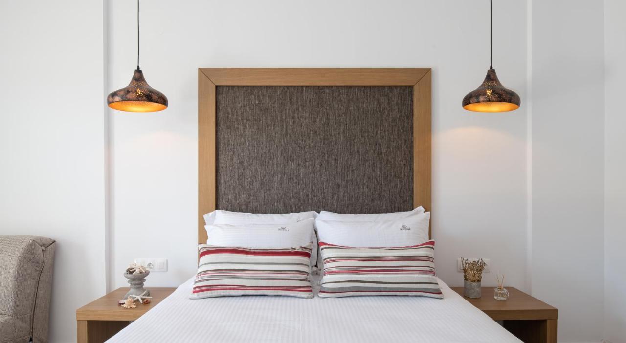 Imagine Luxury Suites Nikiti  Ngoại thất bức ảnh