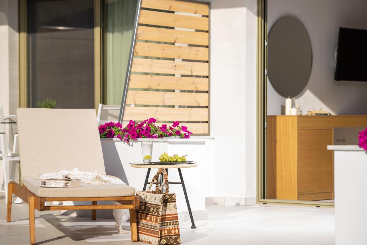 Imagine Luxury Suites Nikiti  Ngoại thất bức ảnh