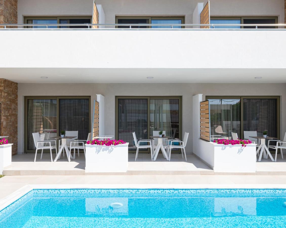 Imagine Luxury Suites Nikiti  Ngoại thất bức ảnh