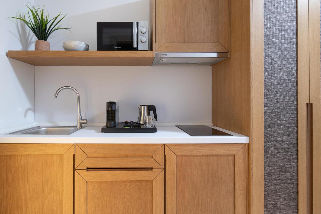 Imagine Luxury Suites Nikiti  Ngoại thất bức ảnh