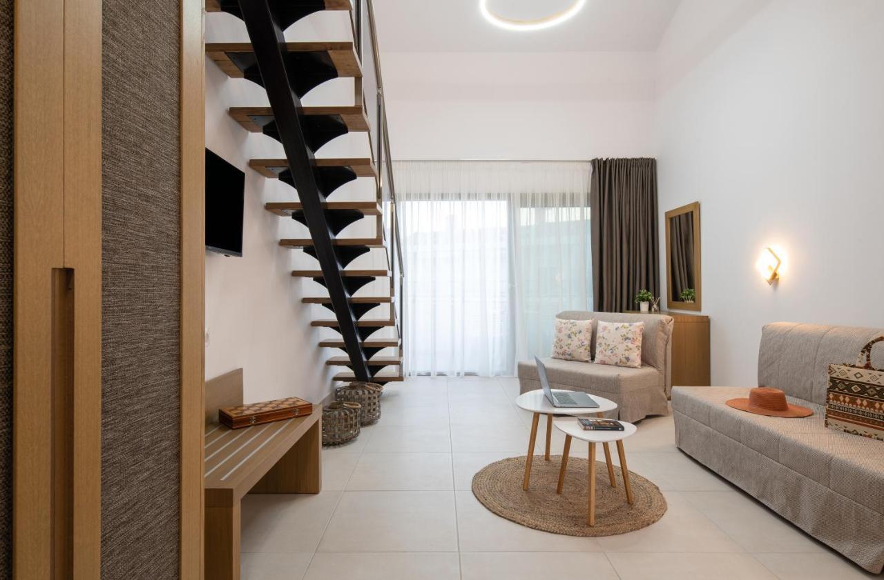Imagine Luxury Suites Nikiti  Ngoại thất bức ảnh